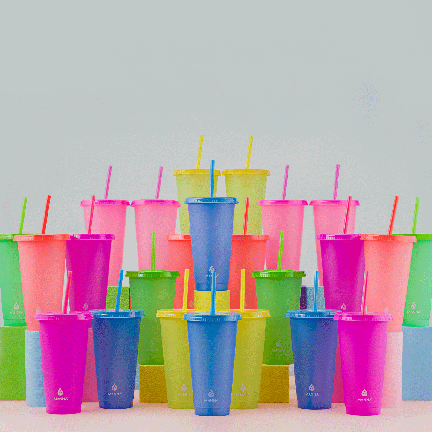 24-piece-original-color-changing-cup-set-i4 A0029811.gif