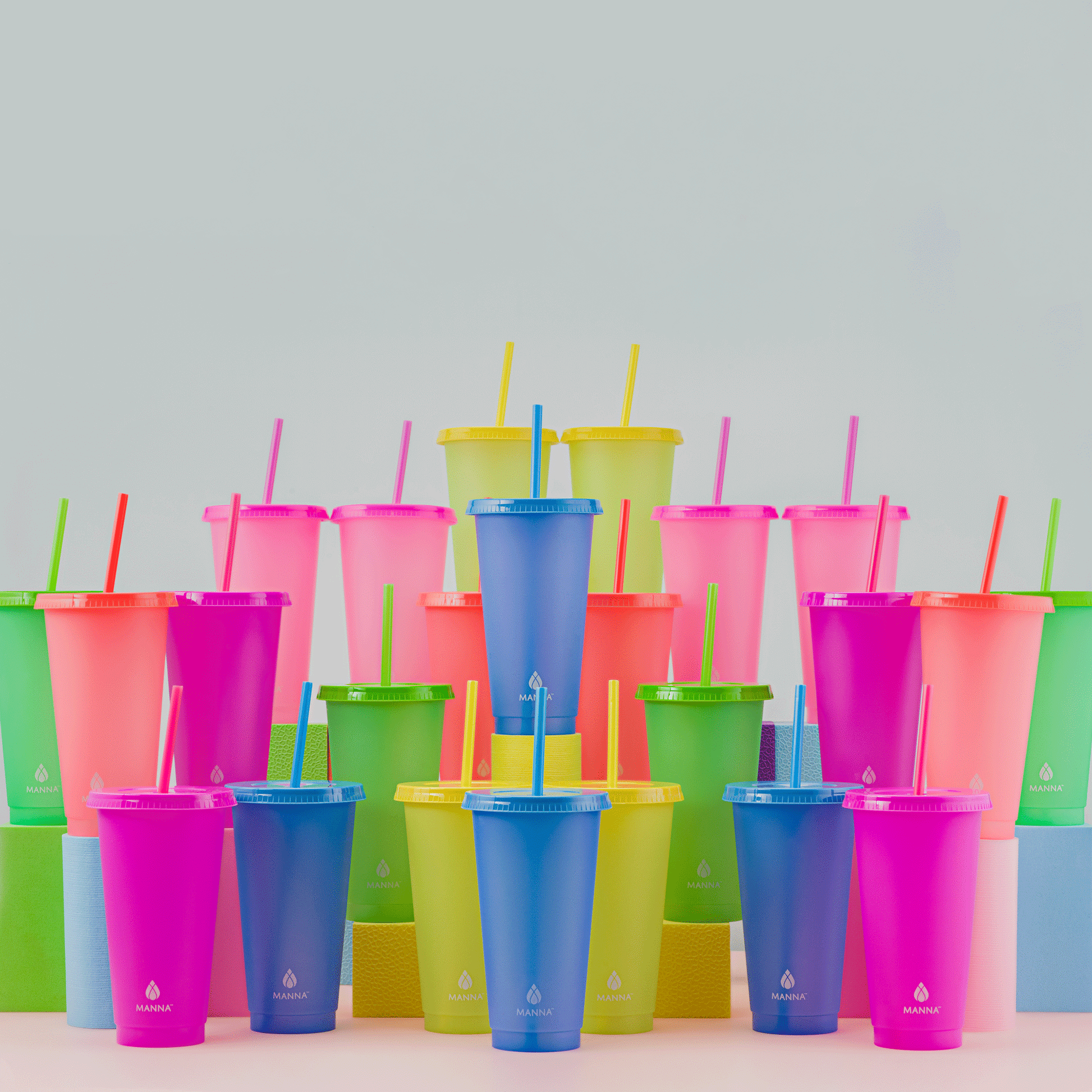 24-piece-original-color-changing-cup-set-i4 A0029811.gif