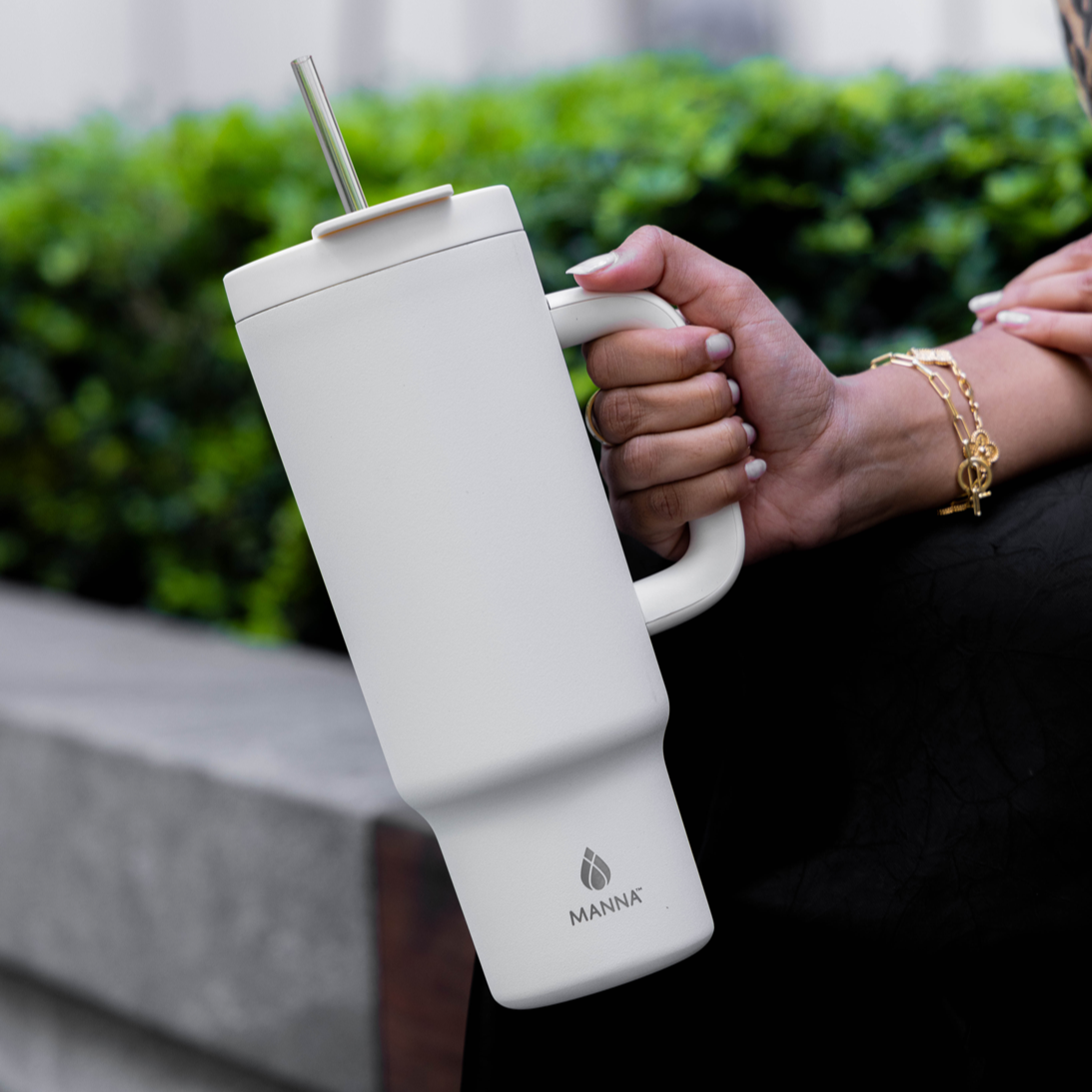 40-oz-leisure-tumbler-z0 Core_Home_Manna_Lifestyle_AUG_13-38.png